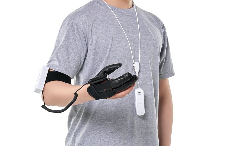 NeoMano Soft Robotic Hand by Neofect - FREE Shipping