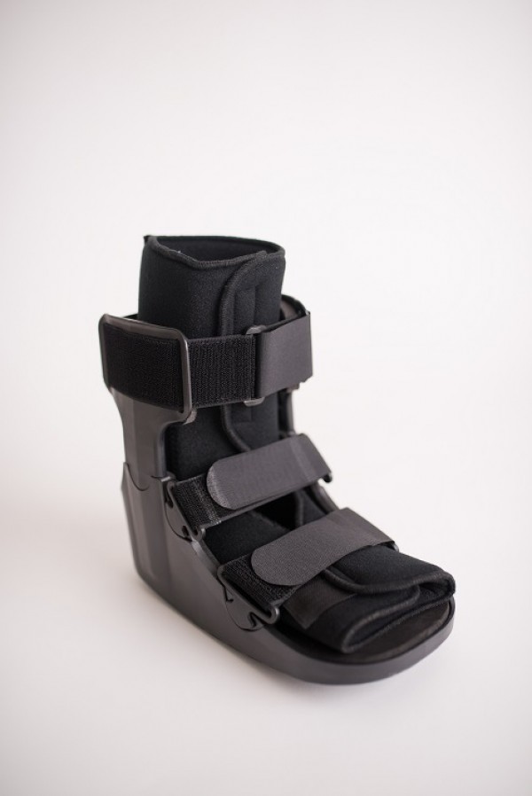 low-top-non-air-walker-cam-boot-free-shipping