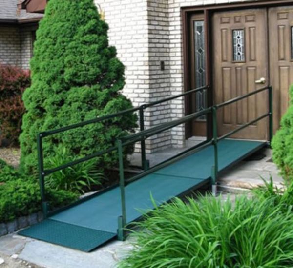 Black or Green Liberty Aluminum Solid-Surface Modular Ramp