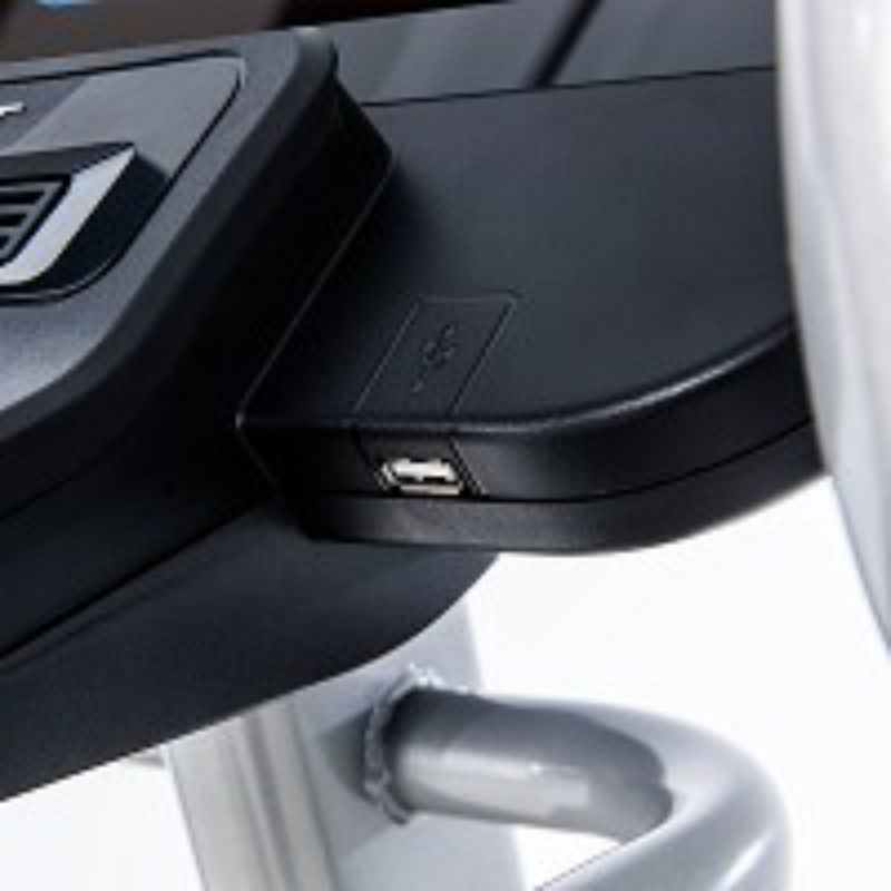 CE800ENT Commercial Smart Elliptical Machine picture shows the USB cord to charge one's phone